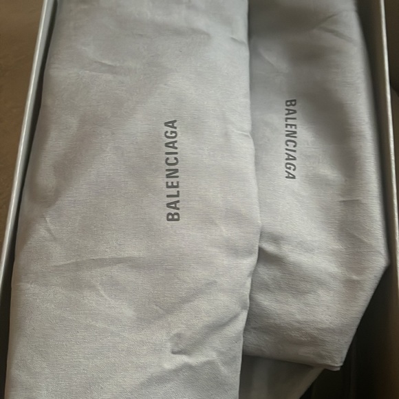 BALENCIAGA shoes - Picture 9 of 9